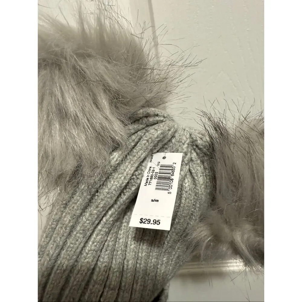 Gap kids gray pom pom beanie